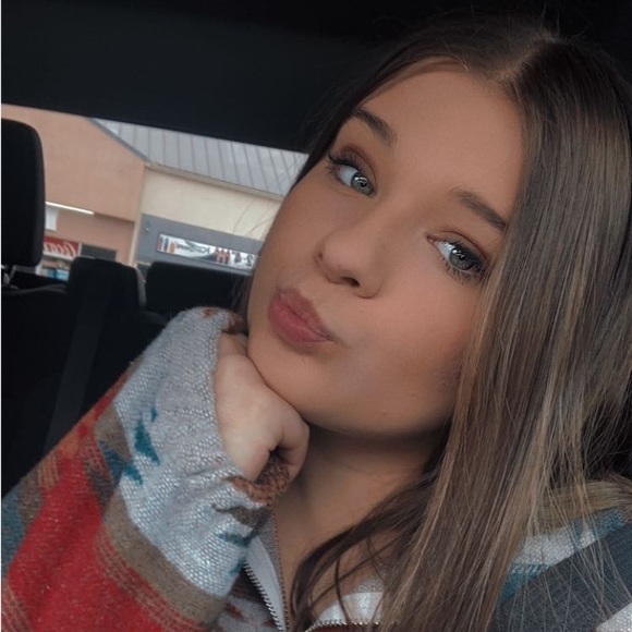 Meet your Posher, Autumn - Picture 1 of 1